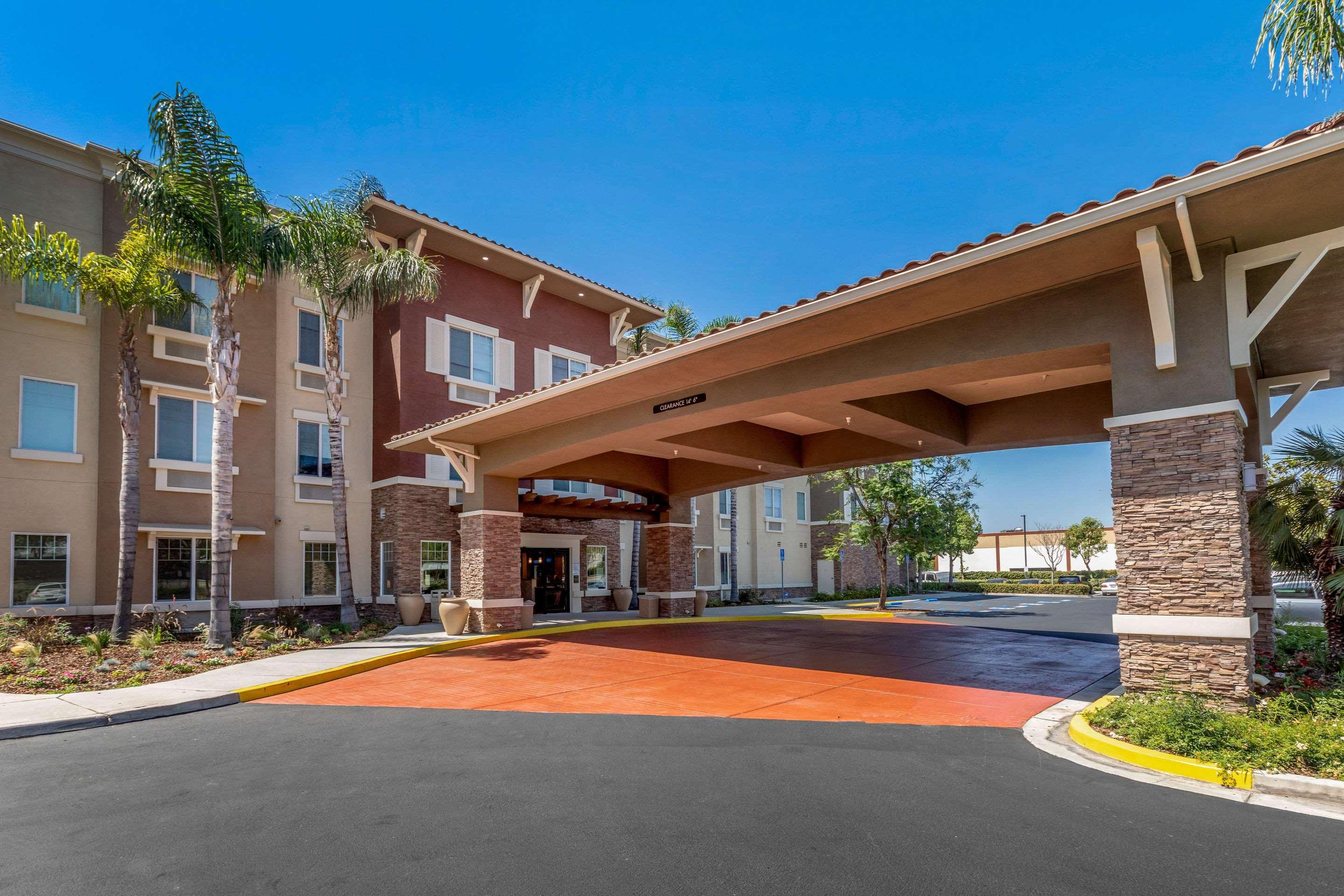 Comfort Inn & Suites Near Ontario Airport Exterior foto