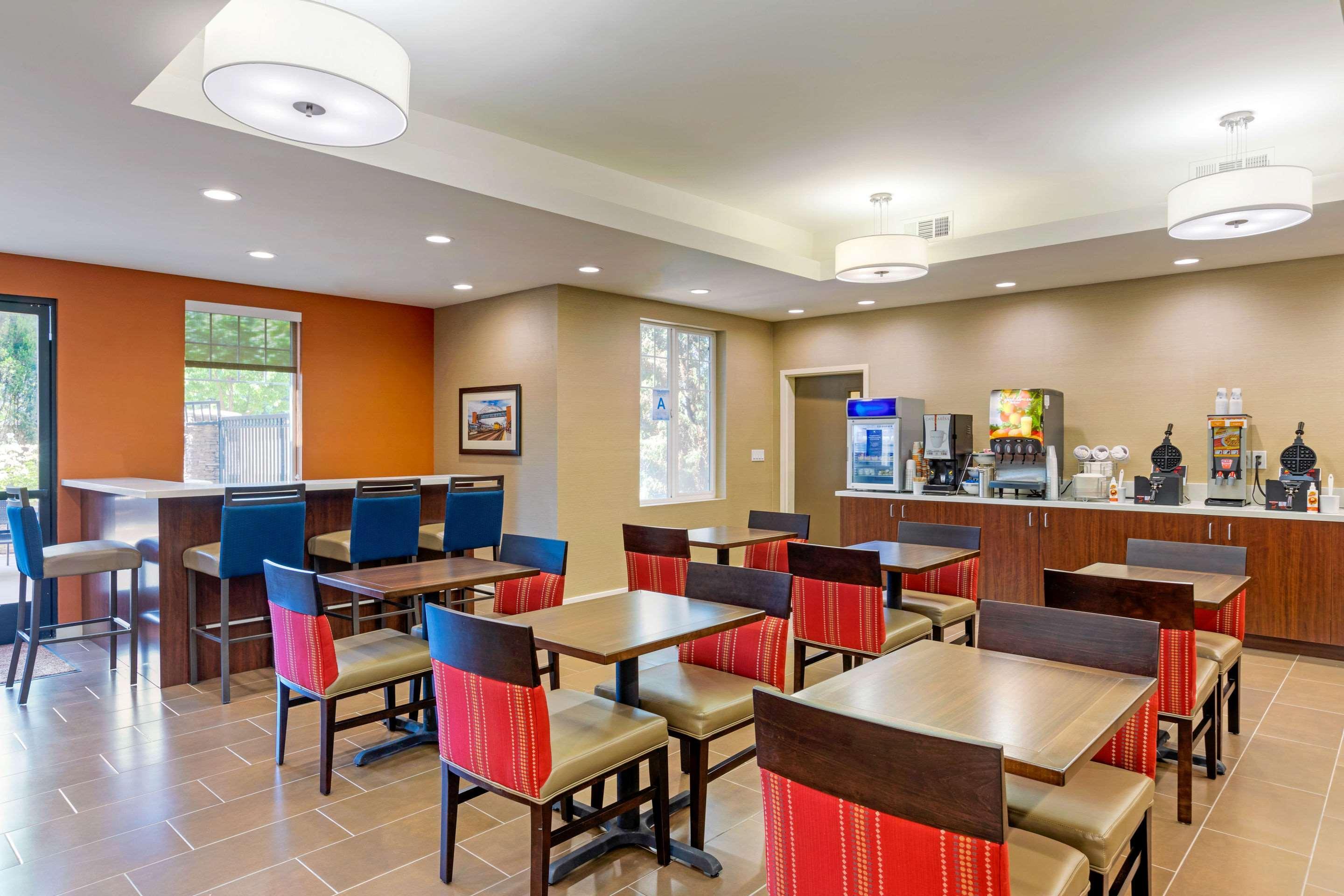 Comfort Inn & Suites Near Ontario Airport Exterior foto